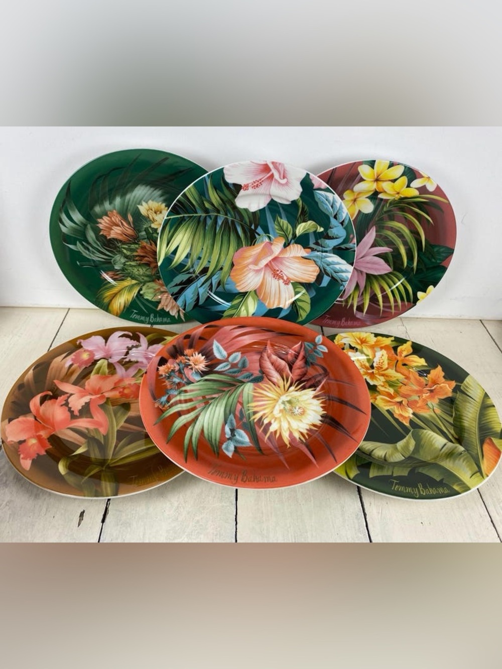 Set of 6 TOMMY BAHAMA Appetizer Dessert Plates Colorful Tropical flower Hawaii